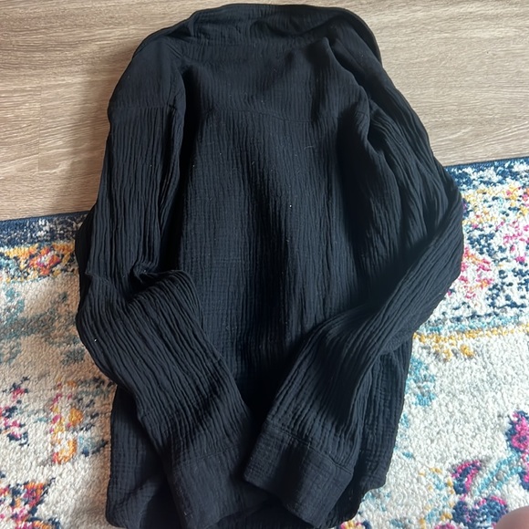 Lulu’s Top - Picture 4 of 4